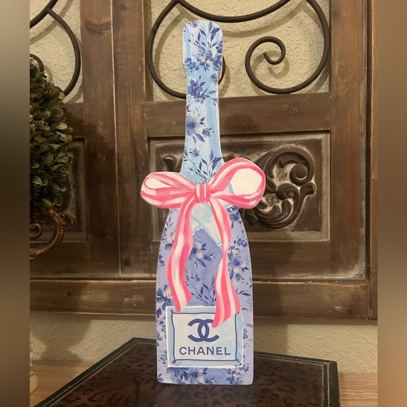 CHANEL Other - CHANEL Bottle Shaped Art